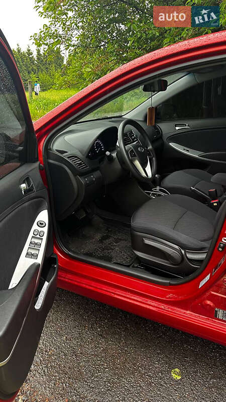 Седан Hyundai Accent 2011 в Львове