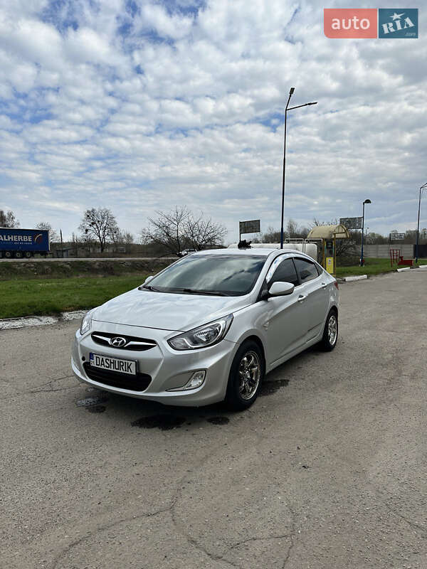 Седан Hyundai Accent 2012 в Харькове