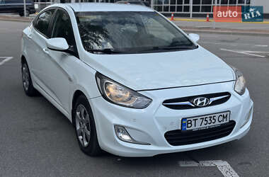 Седан Hyundai Accent 2011 в Киеве