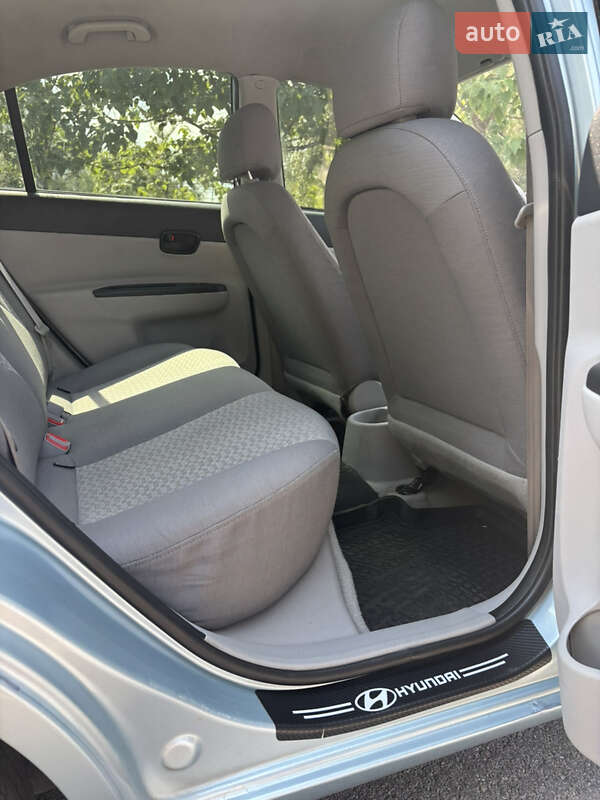 Седан Hyundai Accent 2010 в Запоріжжі