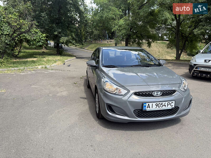 Седан Hyundai Accent 2019 в Киеве