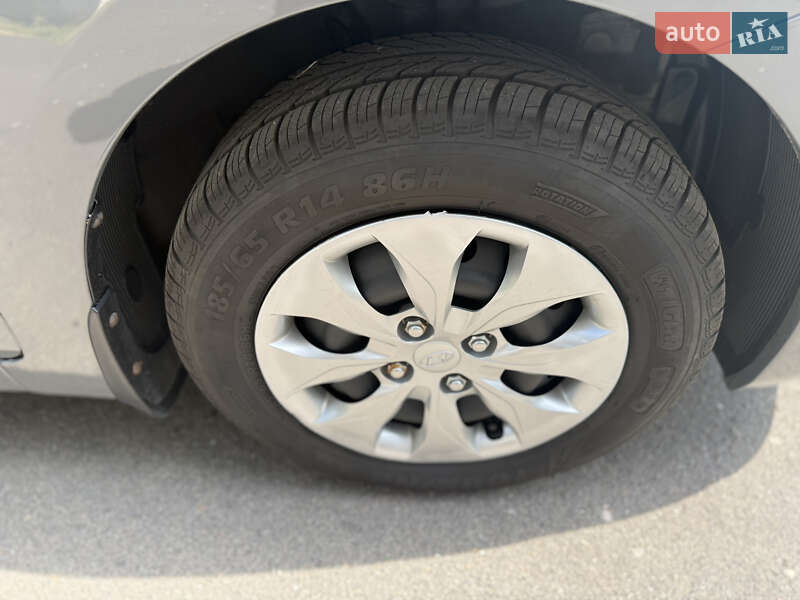 Седан Hyundai Accent 2019 в Киеве
