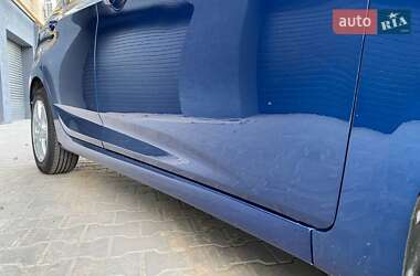 Хэтчбек Hyundai Accent 2015 в 