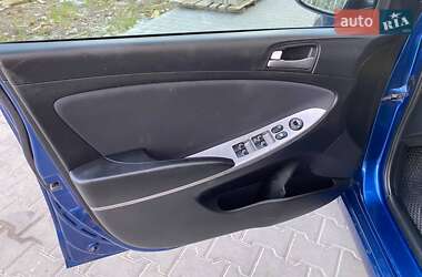 Хэтчбек Hyundai Accent 2015 в 