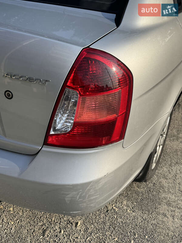 Седан Hyundai Accent 2008 в Борщеве