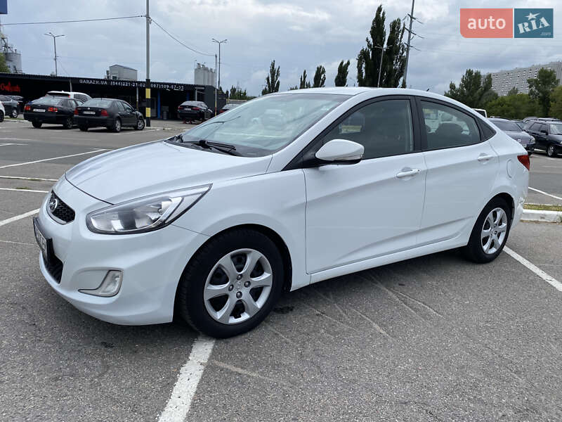 Седан Hyundai Accent 2018 в Києві