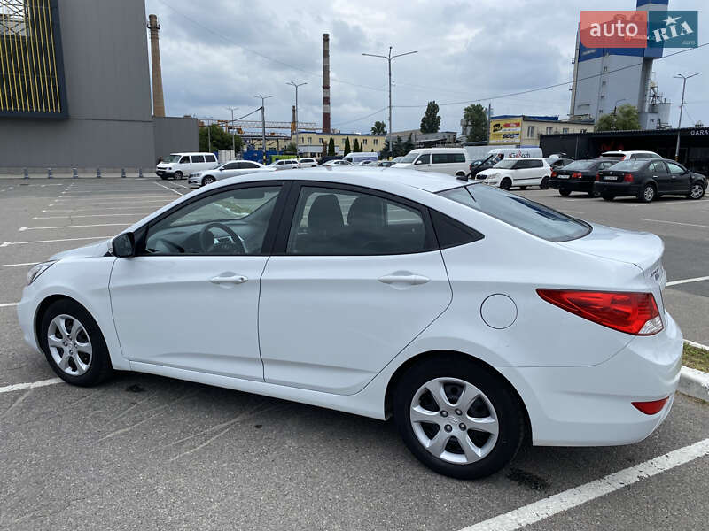 Седан Hyundai Accent 2018 в Києві