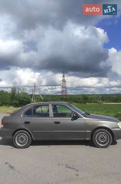 Лифтбек Hyundai Accent 2000 в 