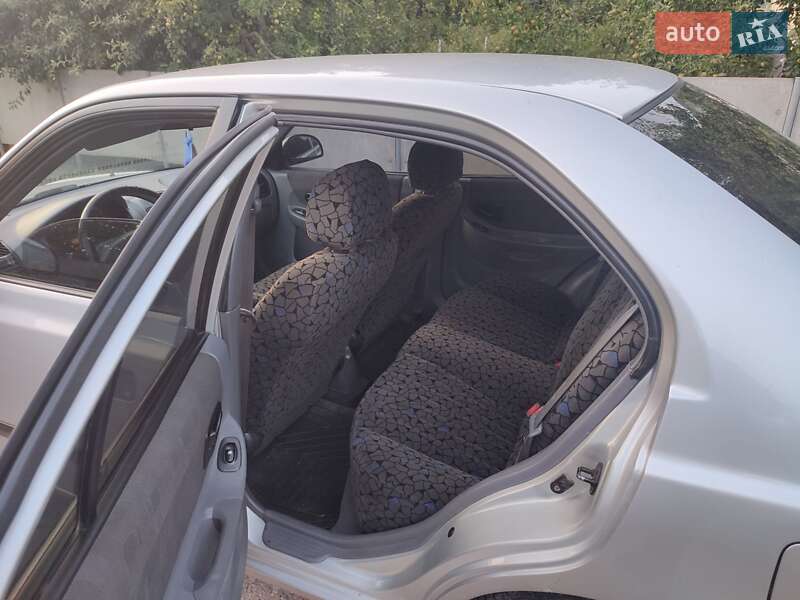 Седан Hyundai Accent 2004 в Баре