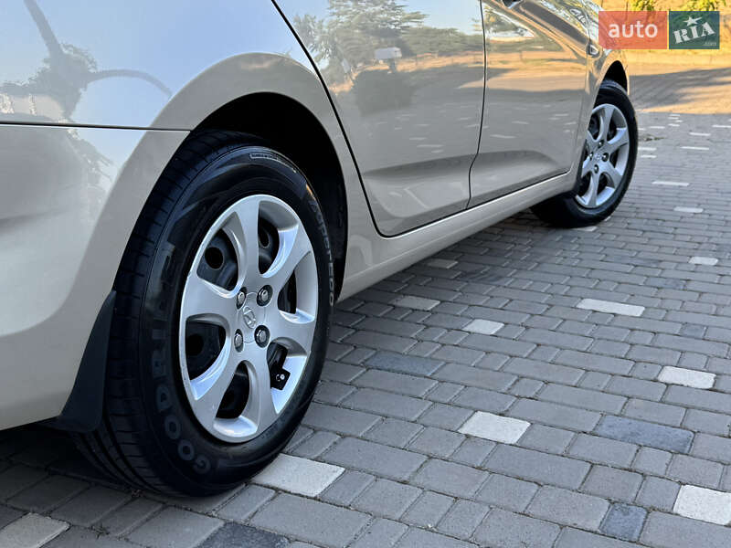 Седан Hyundai Accent 2013 в Одессе