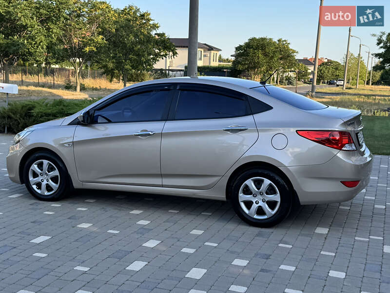 Седан Hyundai Accent 2013 в Одессе