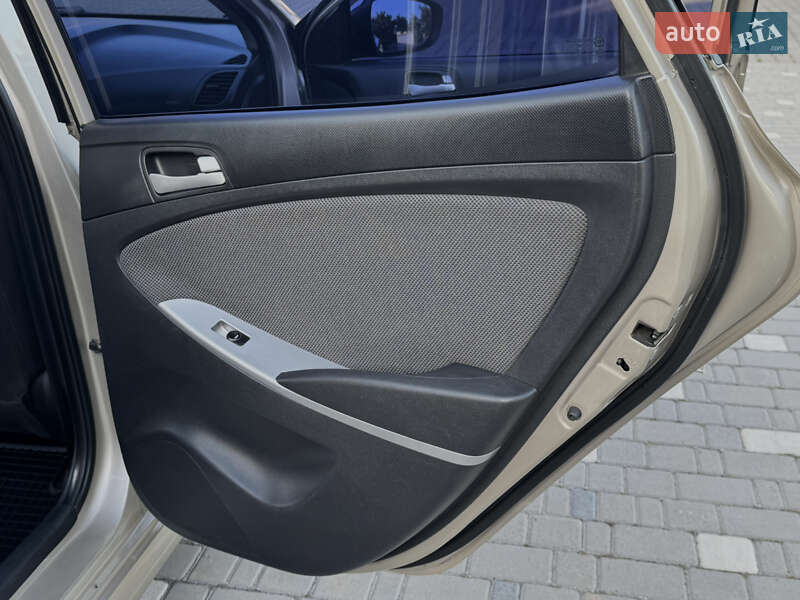 Седан Hyundai Accent 2013 в Одессе