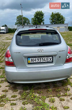 Хэтчбек Hyundai Accent 2008 в 