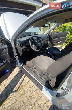 Хэтчбек Hyundai Accent 2008 в 