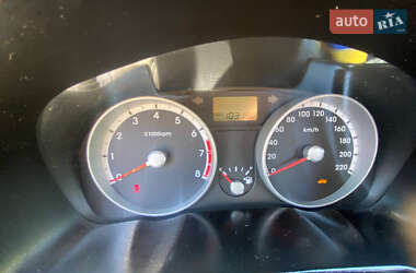 Хэтчбек Hyundai Accent 2008 в 