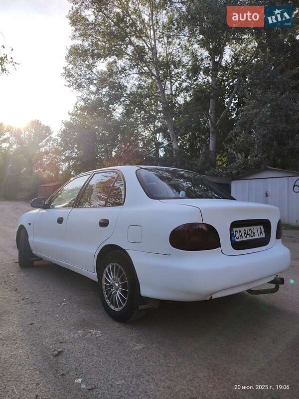 Седан Hyundai Accent 1997 в Смілі