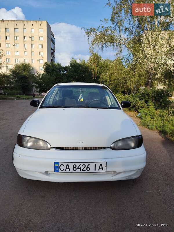Седан Hyundai Accent 1997 в Смілі