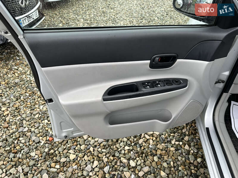 Хэтчбек Hyundai Accent 2008 в Ивано-Франковске