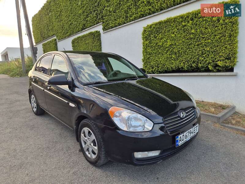 Седан Hyundai Accent 2008 в Ужгороде