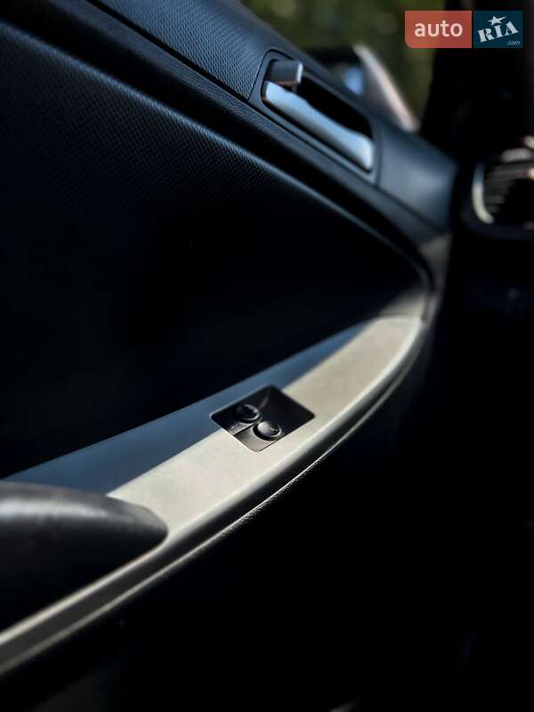 Седан Hyundai Accent 2012 в Киеве