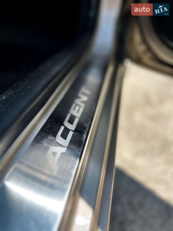 Седан Hyundai Accent 2012 в Киеве