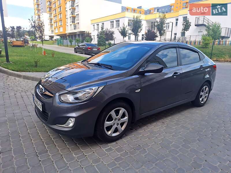Седан Hyundai Accent 2013 в Виннице