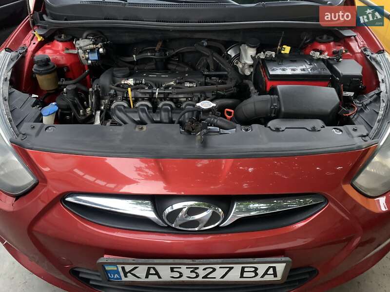 Hyundai Accent 2013