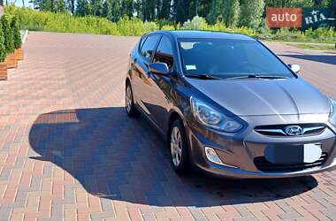 Хетчбек Hyundai Accent 2012 в Козелеці