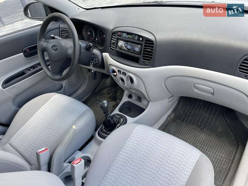 Седан Hyundai Accent 2008 в Полтаве