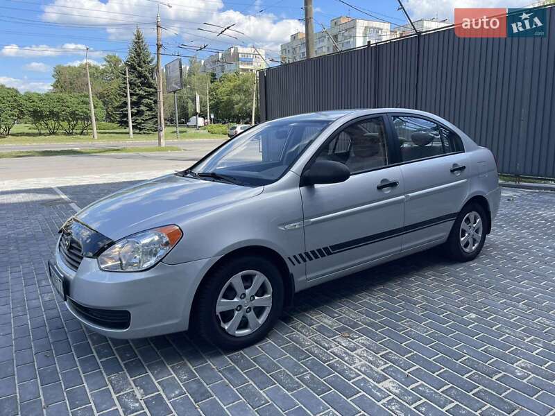 Седан Hyundai Accent 2008 в Полтаве