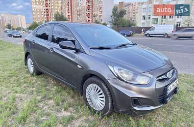 Седан Hyundai Accent 2014 в Киеве