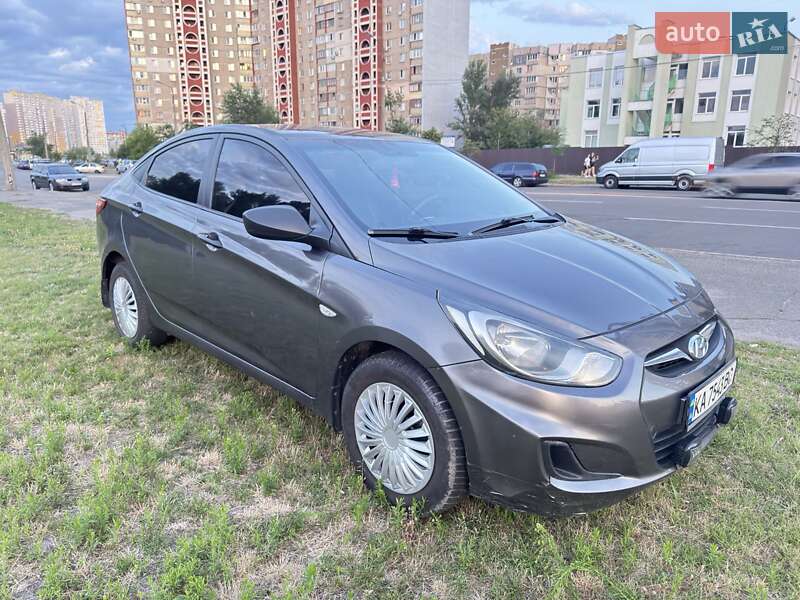 Hyundai Accent 2014