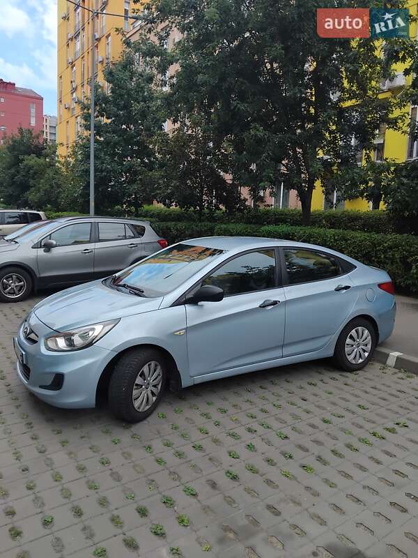 Седан Hyundai Accent 2011 в Києві