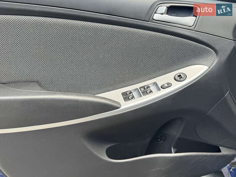 Седан Hyundai Accent 2013 в Одессе