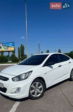 Седан Hyundai Accent 2013 в Кременчуге