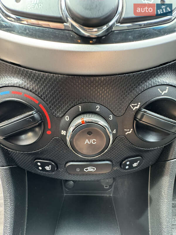 Седан Hyundai Accent 2012 в Славуті