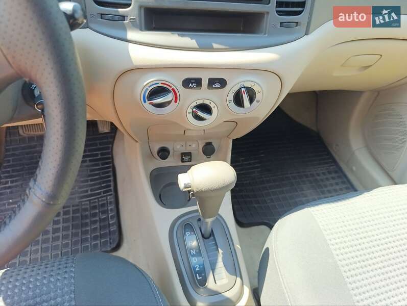 Седан Hyundai Accent 2008 в Черновцах