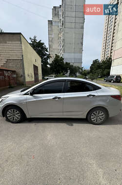 Седан Hyundai Accent 2011 в 