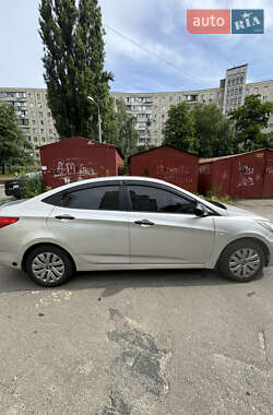 Седан Hyundai Accent 2011 в 