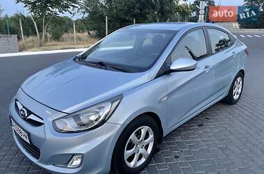 Седан Hyundai Accent 2011 в 