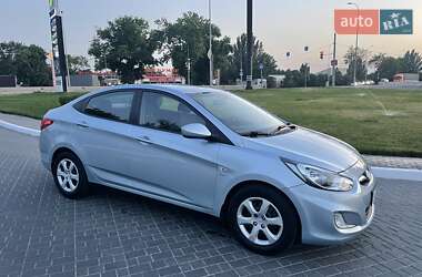 Седан Hyundai Accent 2011 в 
