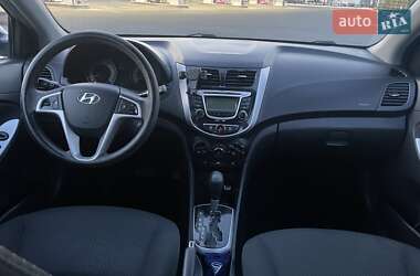 Седан Hyundai Accent 2011 в 
