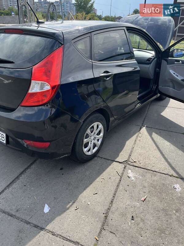 Хэтчбек Hyundai Accent 2013 в Киеве фото 10 Хэтчбек Hyundai Accent 2013 в Киеве