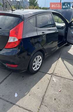 Хэтчбек Hyundai Accent 2013 в 