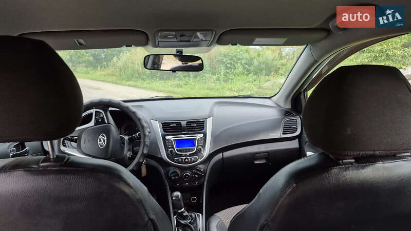 Хетчбек Hyundai Accent 2012 в Вінниці