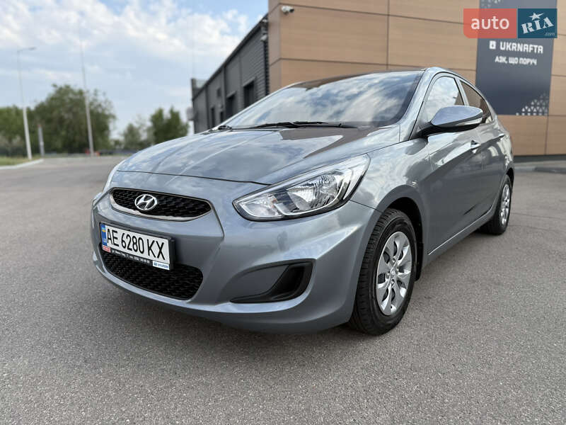Седан Hyundai Accent 2019 в Днепре