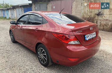 Седан Hyundai Accent 2013 в 