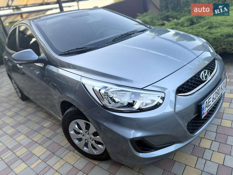 Седан Hyundai Accent 2019 в Днепре
