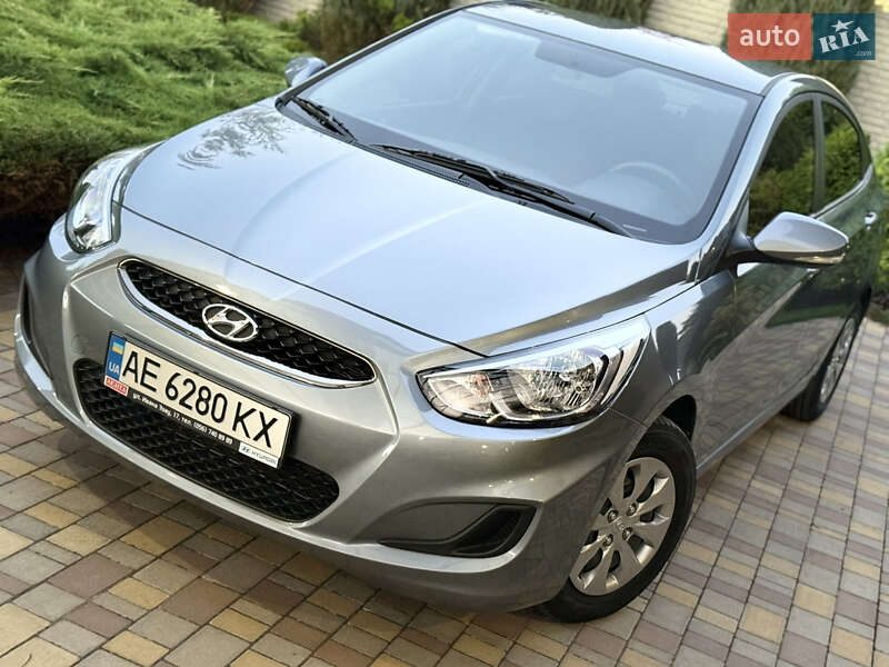 Седан Hyundai Accent 2019 в Днепре