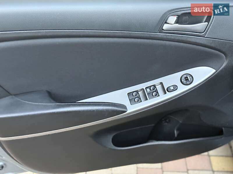 Седан Hyundai Accent 2019 в Днепре